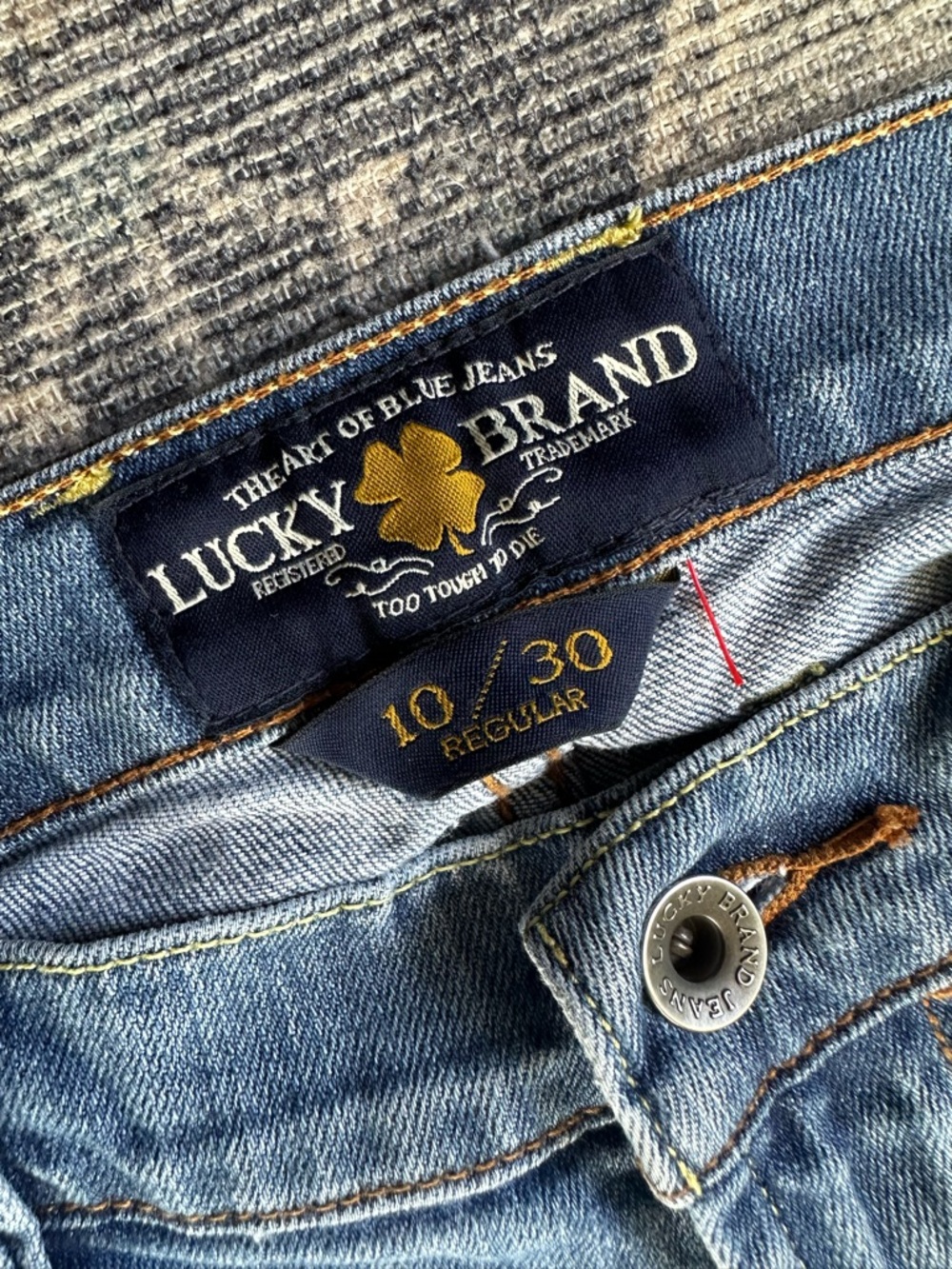 Lucky Brand Sweet N' Straight Jeans Mid Rise Stretch Straight Leg Sz 10 - Picture 3 of 7